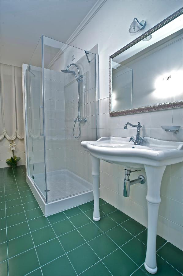 Design Suite Tirano Εξωτερικό φωτογραφία